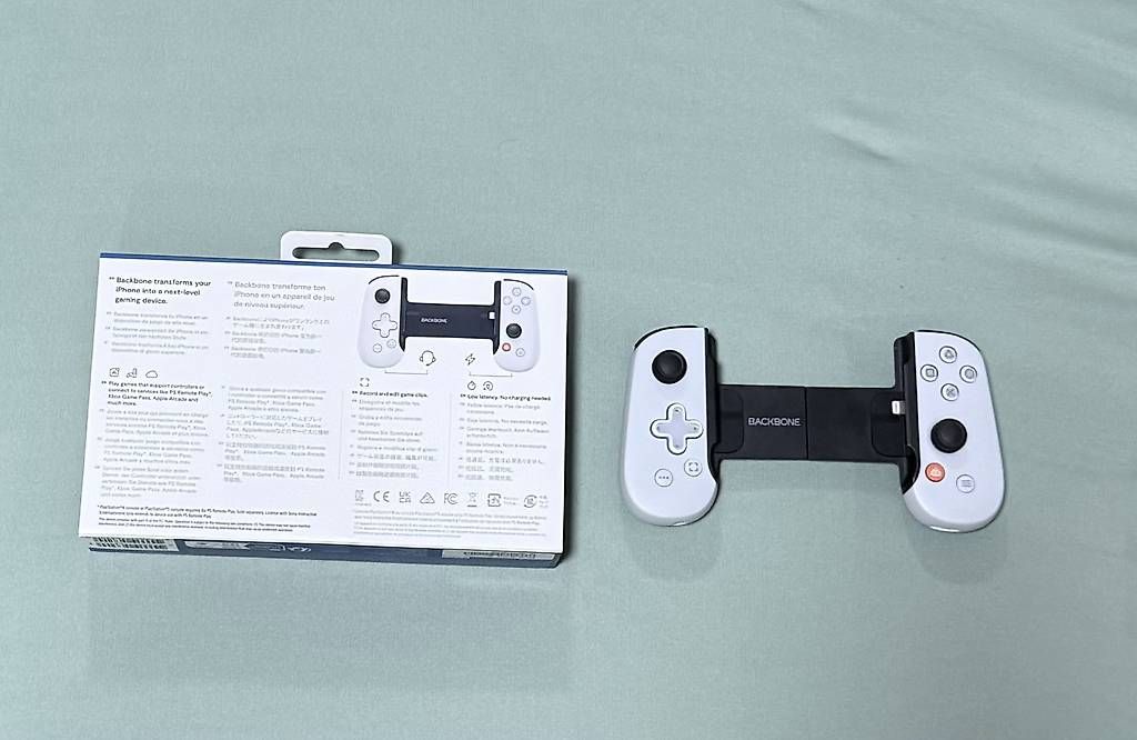 Controller: Manette Backbone One PlayStation Edition (iPhone) – Usato da Colombier NE venduto da Luca_auteri 1