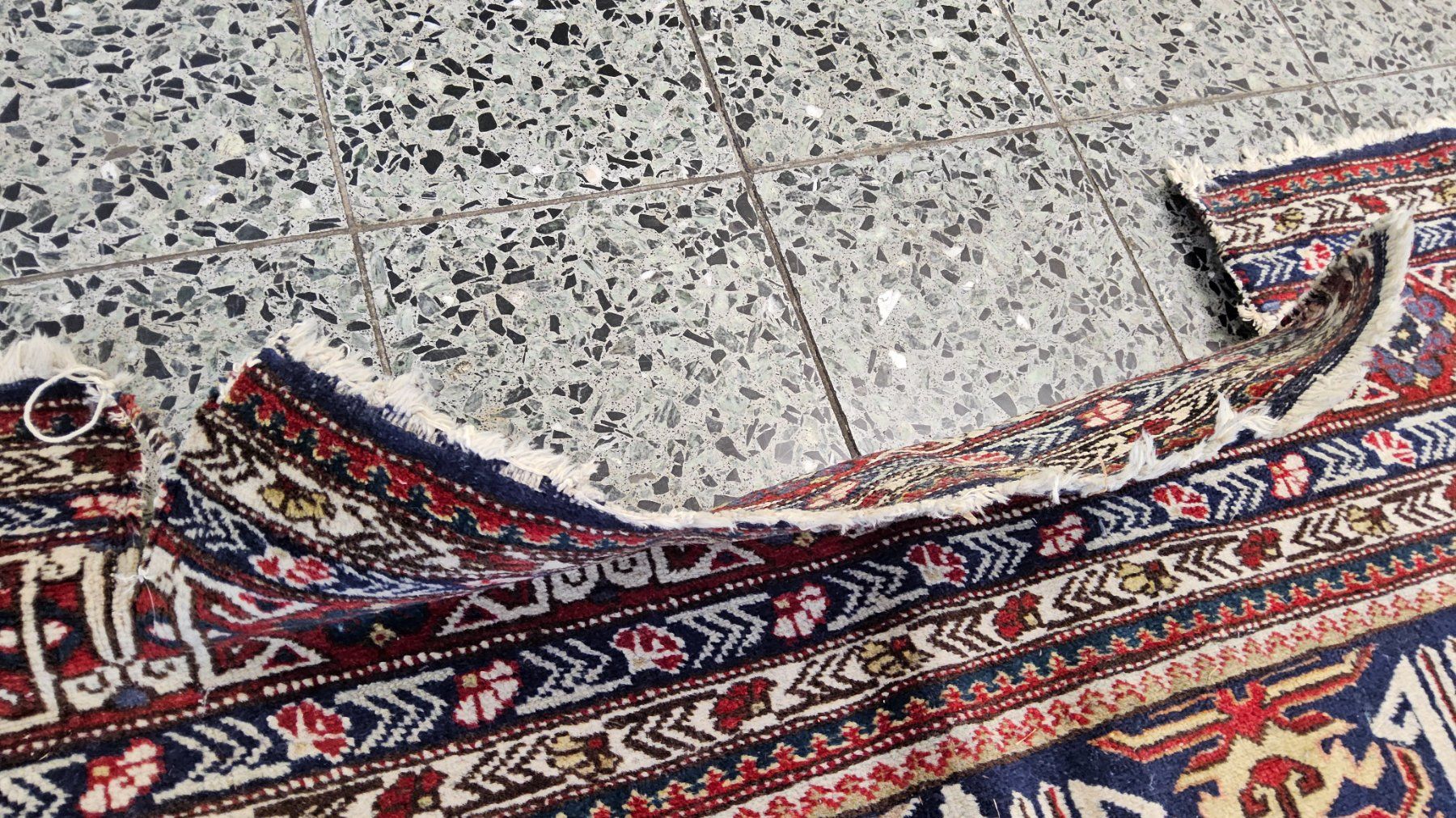 Teppiche: Antique tapis à restaurer – Gebraucht aus Malleray von Frederic24 3