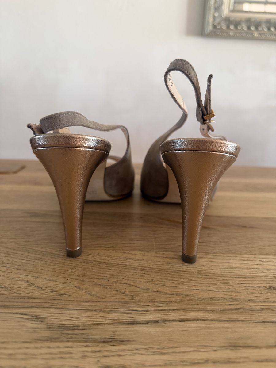 Kaiser Scarpe da donna: Peter Kaiser Eleganter Leder Slingpumps Gr 40.5   – Nuovo (secondo la descrizione) da Bonstetten venduto da norisknofun123 2
