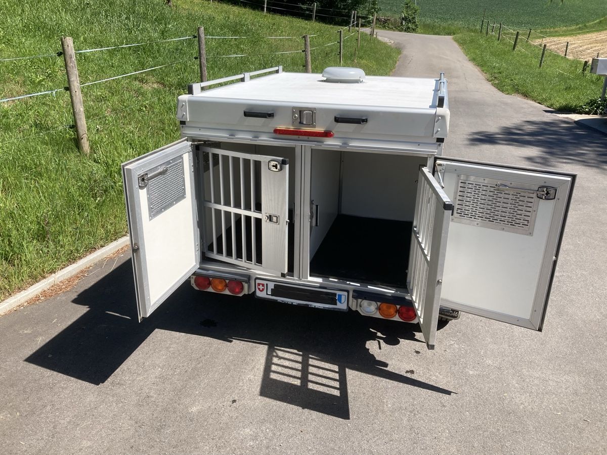 Remorques: Hundeanhänger Thermo Isoliert – D'occasion à Büron par Guetzfrede1 4