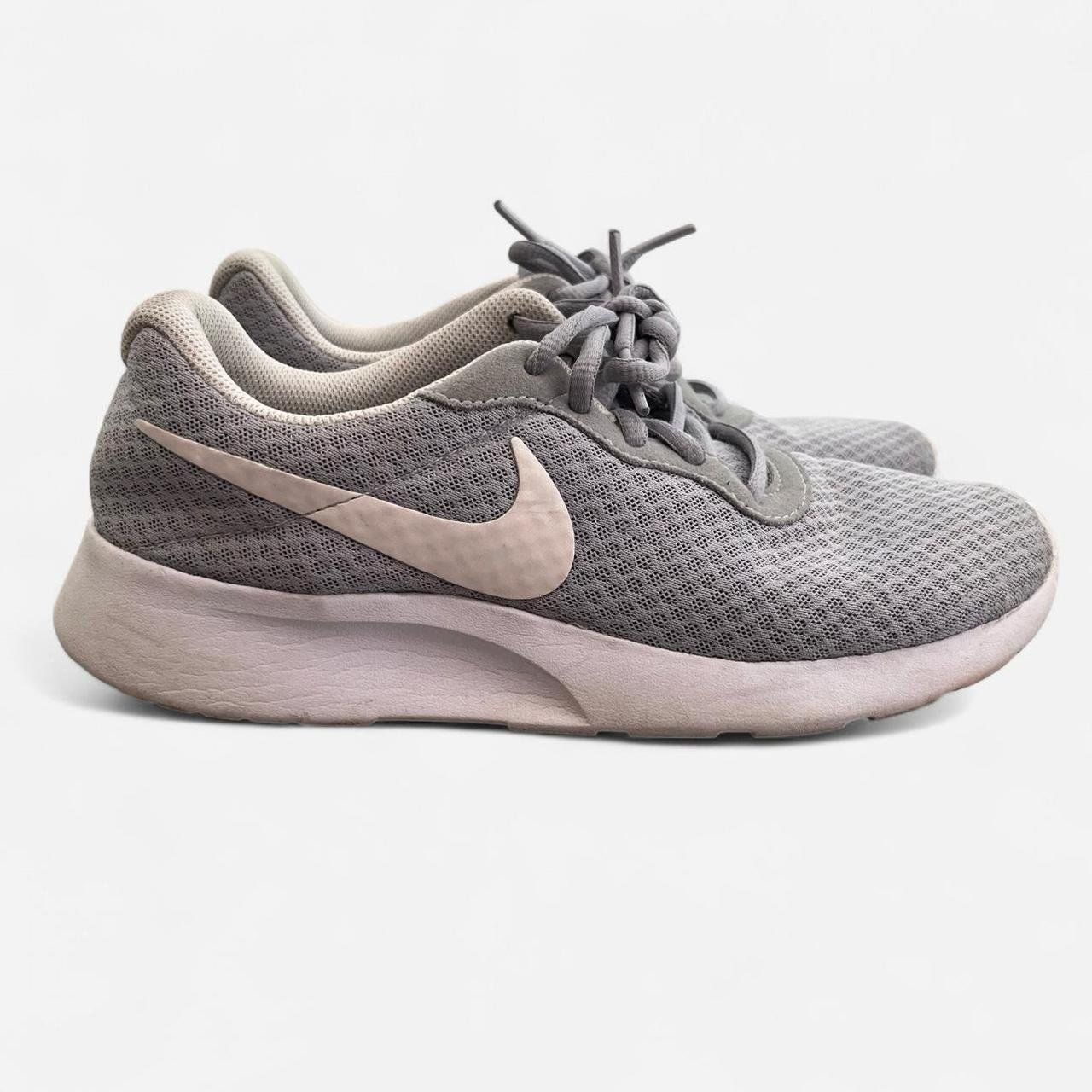 Nike Damenschuhe: Nike Sneaker Grau Grösse 39 – Gebraucht aus Sion von mol_9tmp