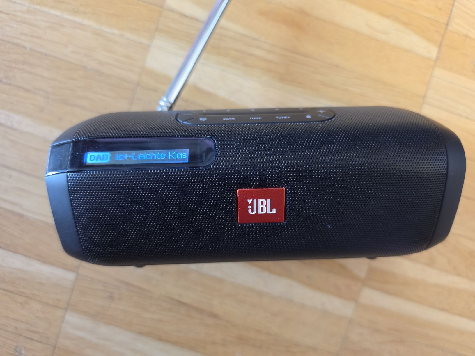 Radios: JBL Soundfly DAB+ Radio Bluetooth schwarz  – Gebraucht aus Aesch BL von immon