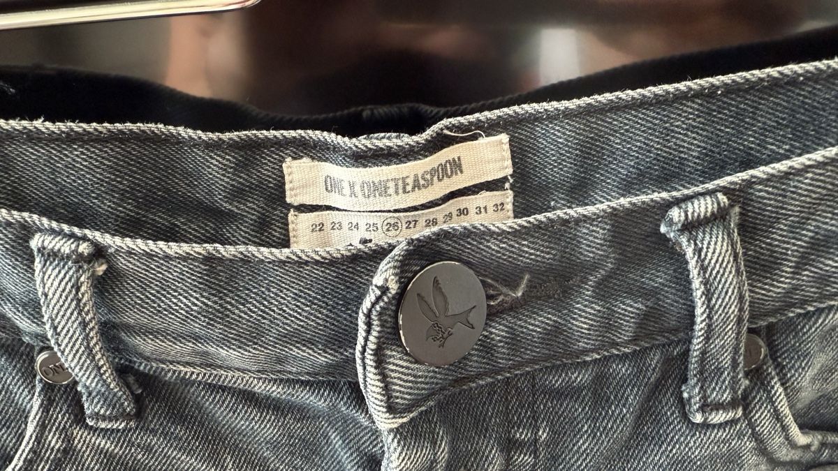 Jeans: Denim Shorts, Size 26 - Perfect for summer! – Gebraucht aus zug von Inaar 3