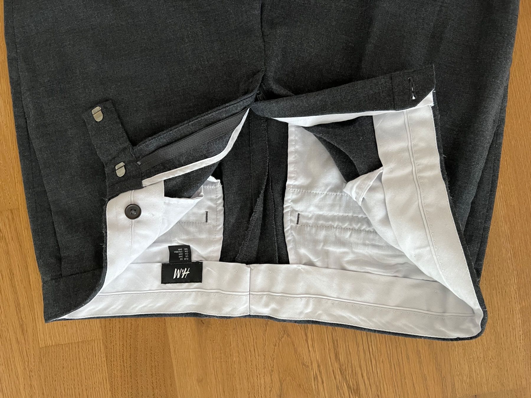 H&M Pantaloni: Dunkelgraue Hose H&M – Usato da Altendorf venduto da wqv_97 2