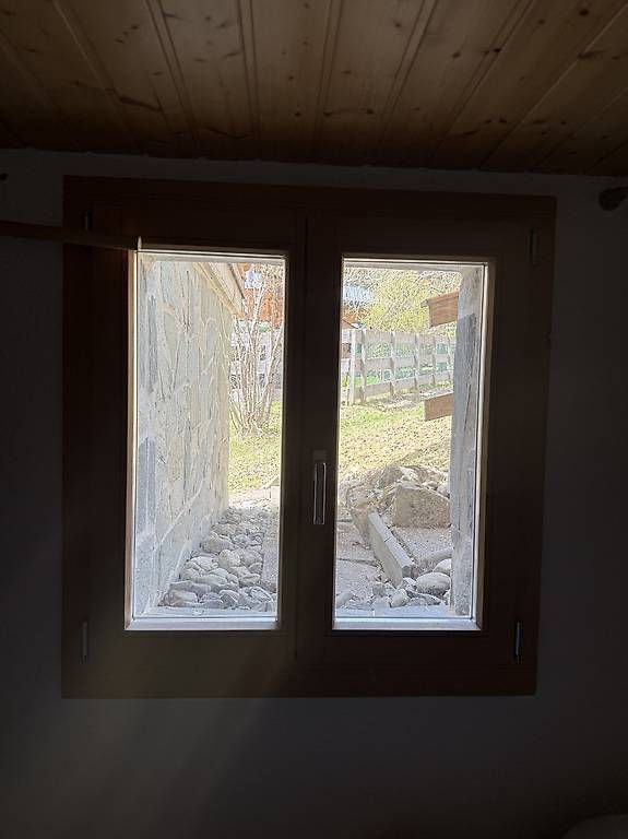 Fenster: Fenêtre en bois double vitrage – Gebraucht aus Morgins von bra_5qqy 4