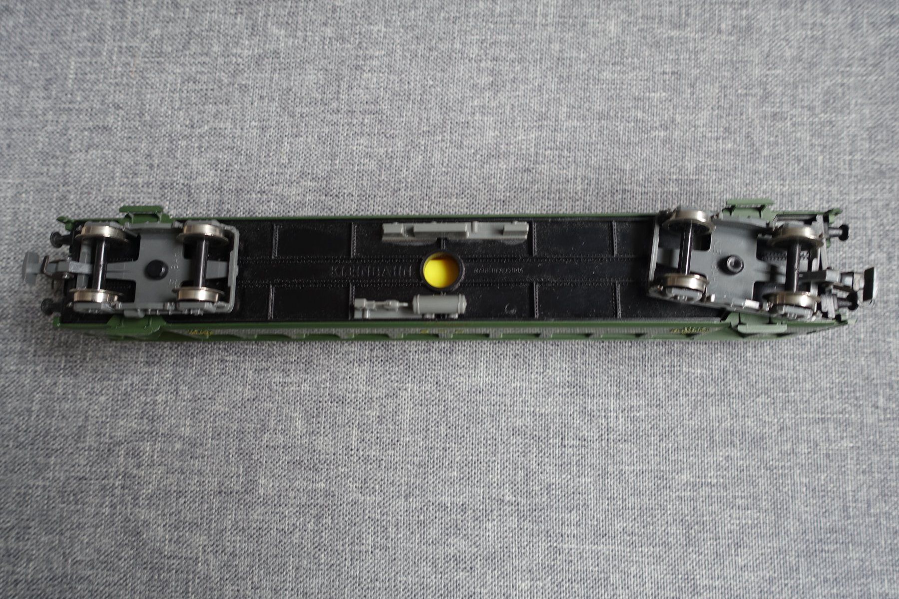 Kleinbahn Modellini di ferrovie: KLEINBAHN No. 381 BLS Einheitswagen 2. Klasse – Usato da Wallbach venduto da Sarrows 3