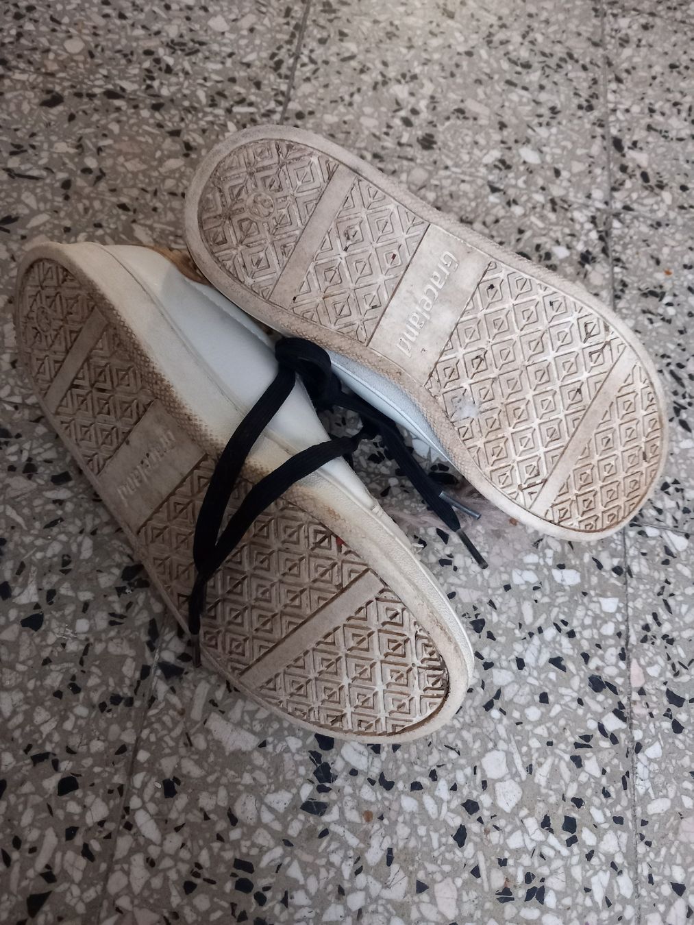 Scarpe per ragazze: Chaussures 34 – Usato da Courrendlin venduto da tititchoun 1