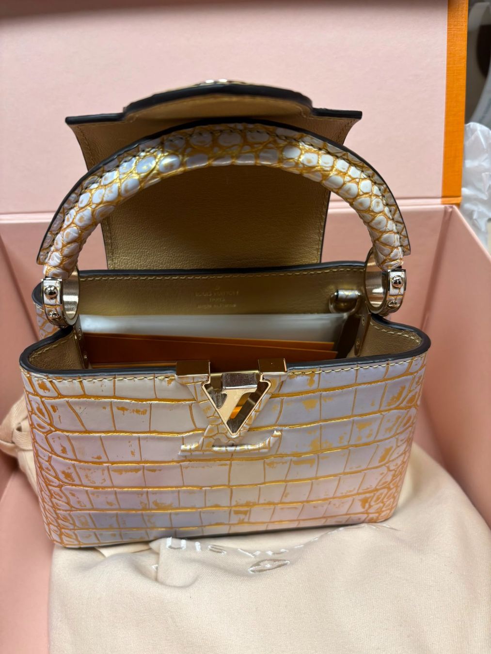 Borse da donna: Louis Vuitton Capucines Mini, Leder Alligator,  NEU!!! – Nuovo e nell'imballaggio originale da Oetwil am See venduto da akkawi 3