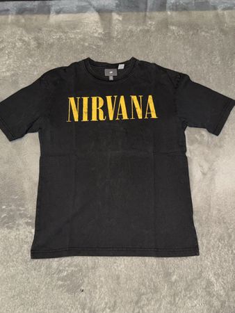 T-shirt NIRVAVA