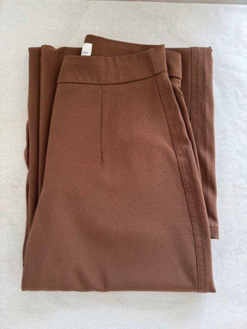 Pantaloni: Bershka Stoffhose braun Gr.34 – Usato da Uster venduto da lor_7by9 4