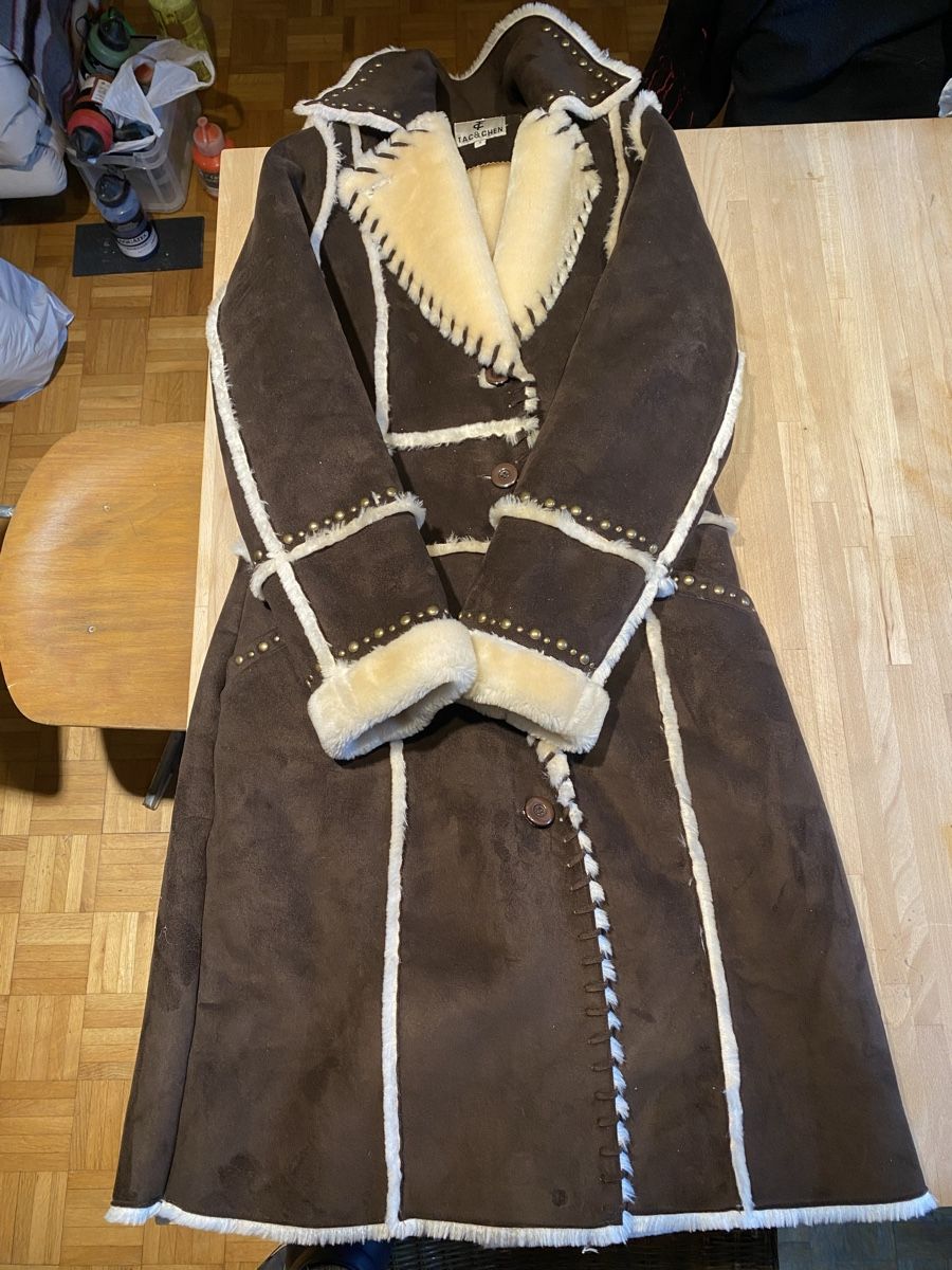 Cappotti: Wintermantel Tac und Chen Grösse S – Usato da Eschenz venduto da glettise24