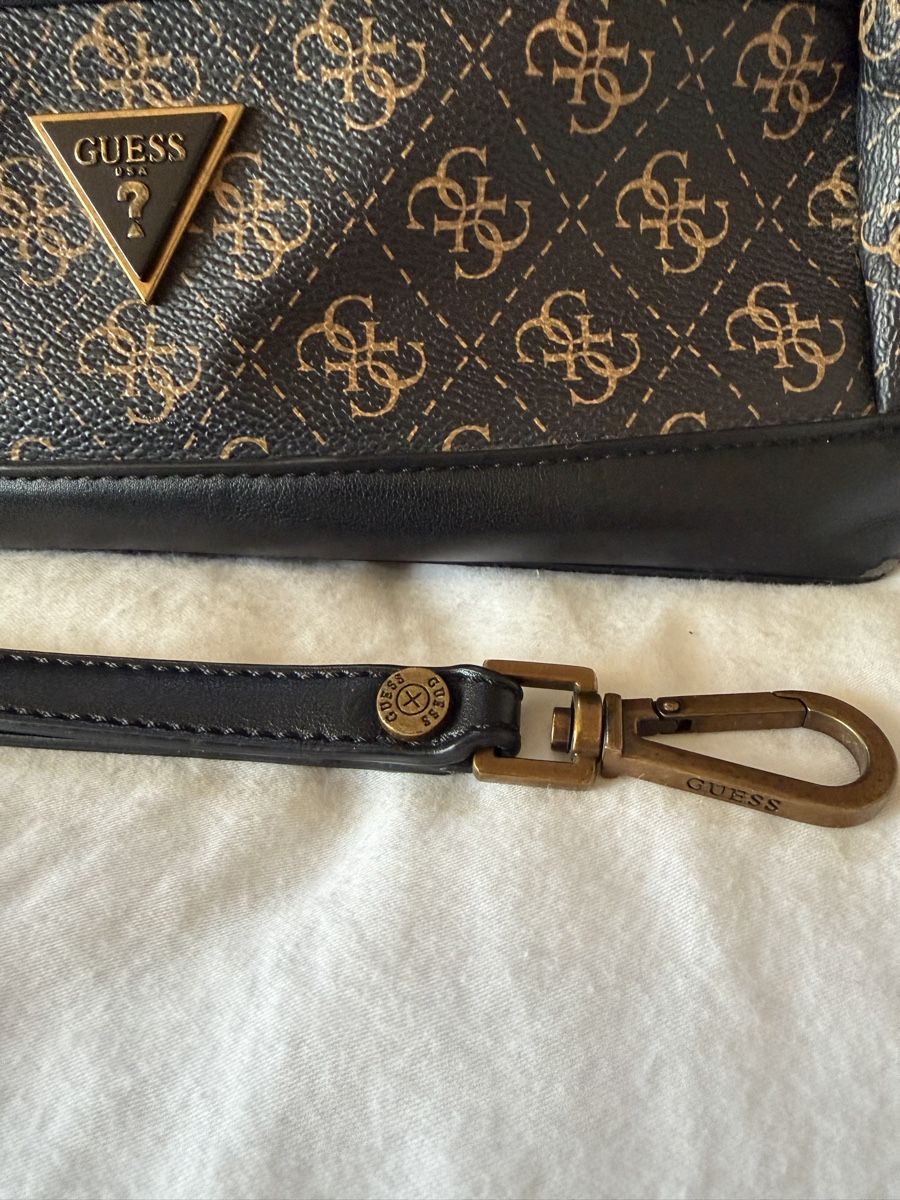 Guess Kosmetikkoffer: Guess Neccesaire Original – Neu (gemäss Beschreibung) aus Tennwil von Zaylaaa 1