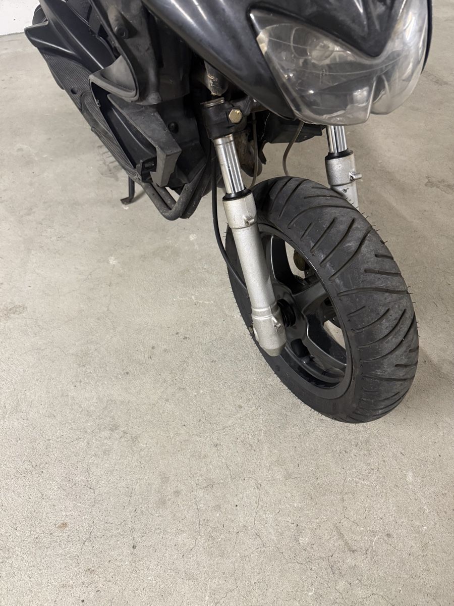 Yamaha Scooters: Roller Yamaha YQ50 – Défectueux à Wetzikon ZH par KIEE 5