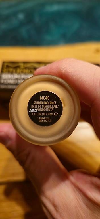 Mac Cosmetics Make-up: MAC Studio Radiance Foundation NC40 30 ml – Nuovo e nell'imballaggio originale da Zürich venduto da ale_xxz7 2