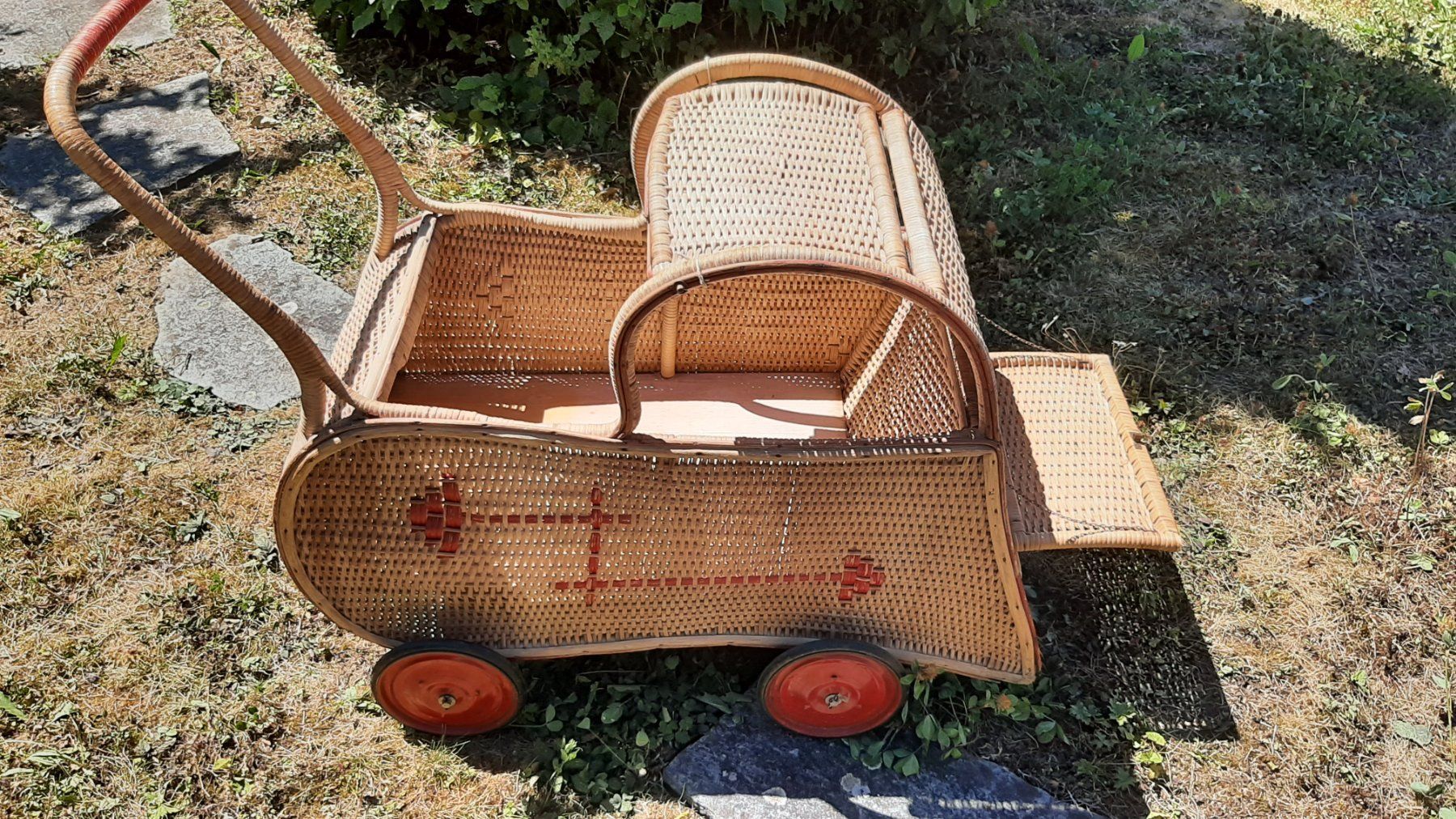 Carrozzine per bambole: Puppenwagen – Usato da Rickenbach BL venduto da Oktober68 1