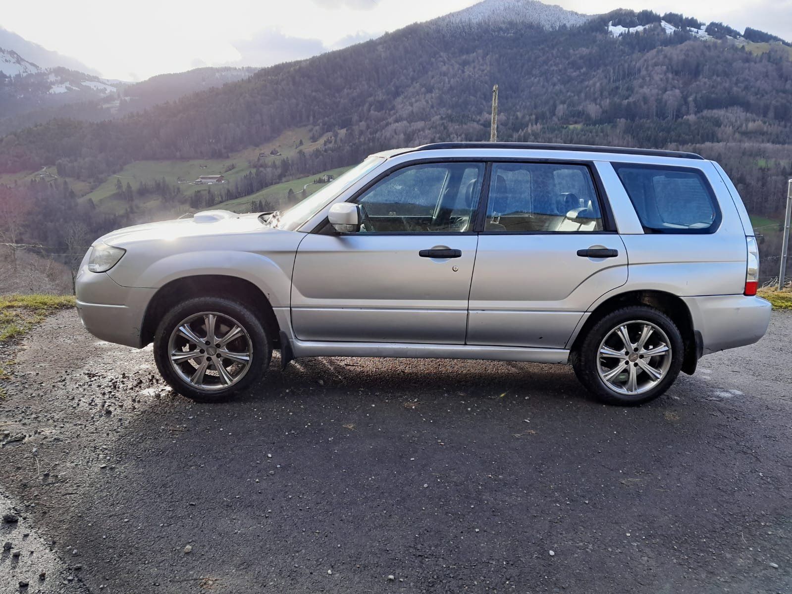 Subaru Autos: Subaru Forester Turbo 2.5 – Gebraucht aus Siebnen von  3