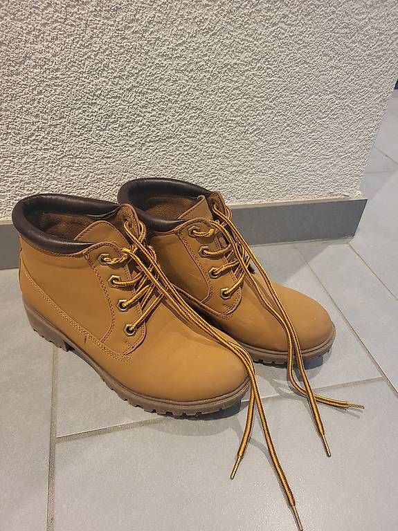 Scarpe da donna: Winter / Herbstschuhe Grösse 36 – Usato da Bonstetten venduto da _YamaYa_ 1