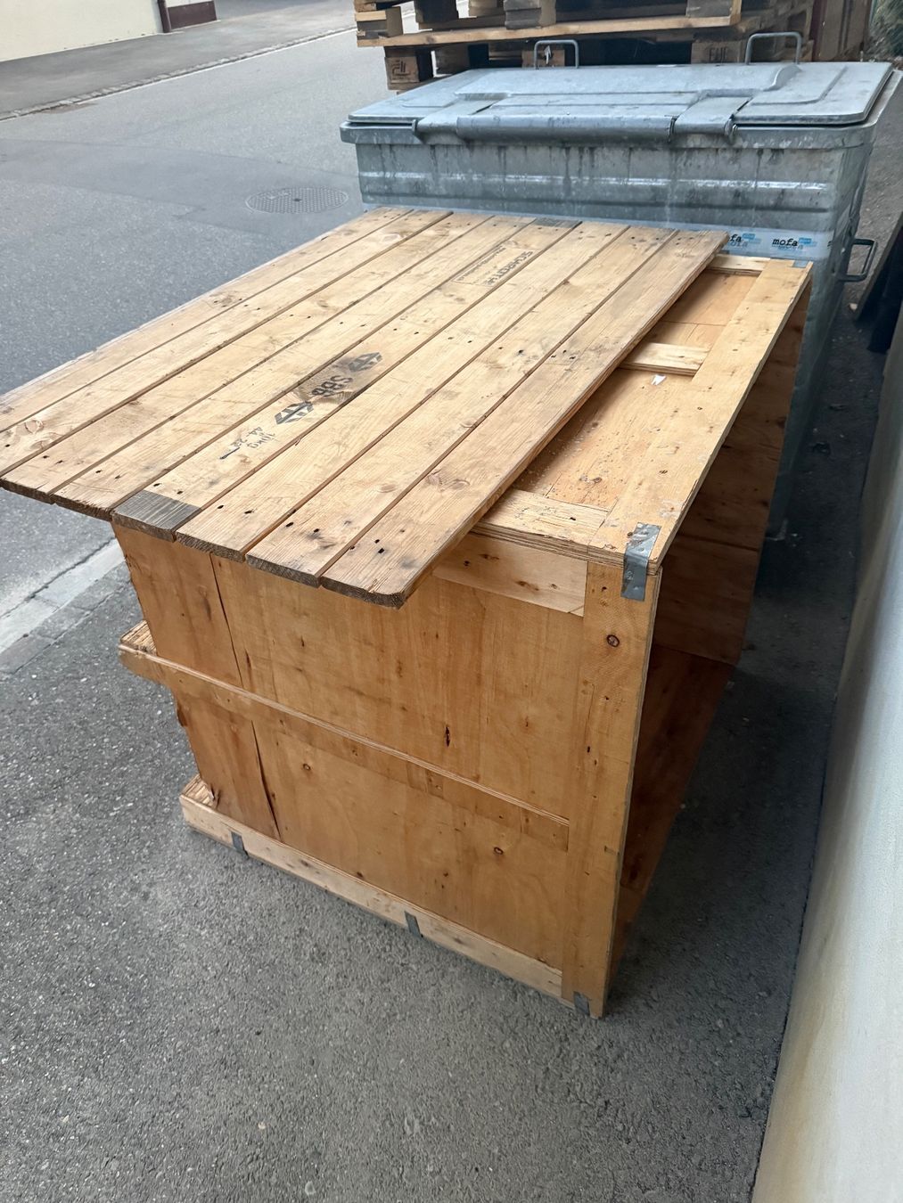 Pallets: Diverse Holz Paletten – Usato da Hallau venduto da mofaplus 3