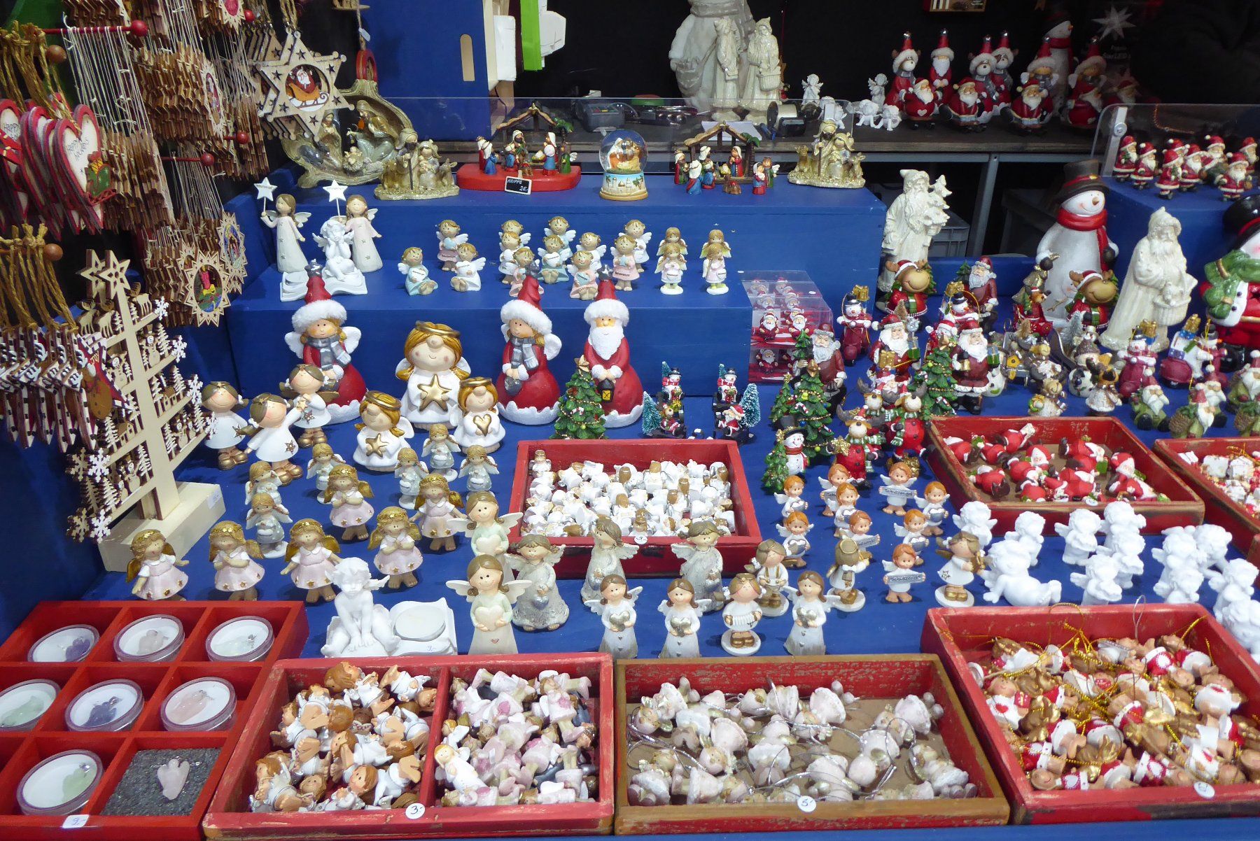 Statuette: grosser Händlerposten Weihnachtsartikel – Nuovo e nell'imballaggio originale da Duggingen venduto da doogbua 1