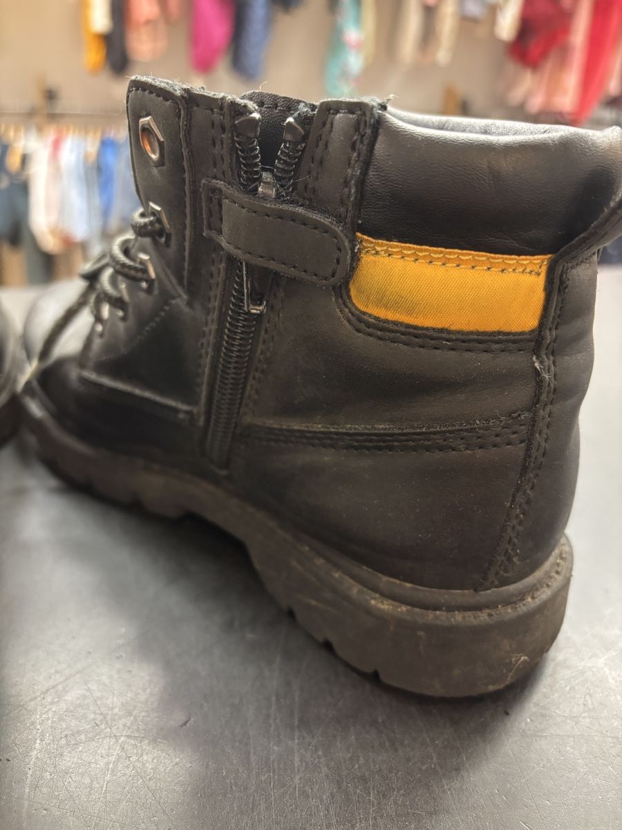 Caterpillar Herrenschuhe: Caterpillar Lederschuhe, Grösse 34 – Gebraucht aus Büren an der Aare von Nikito2001 2