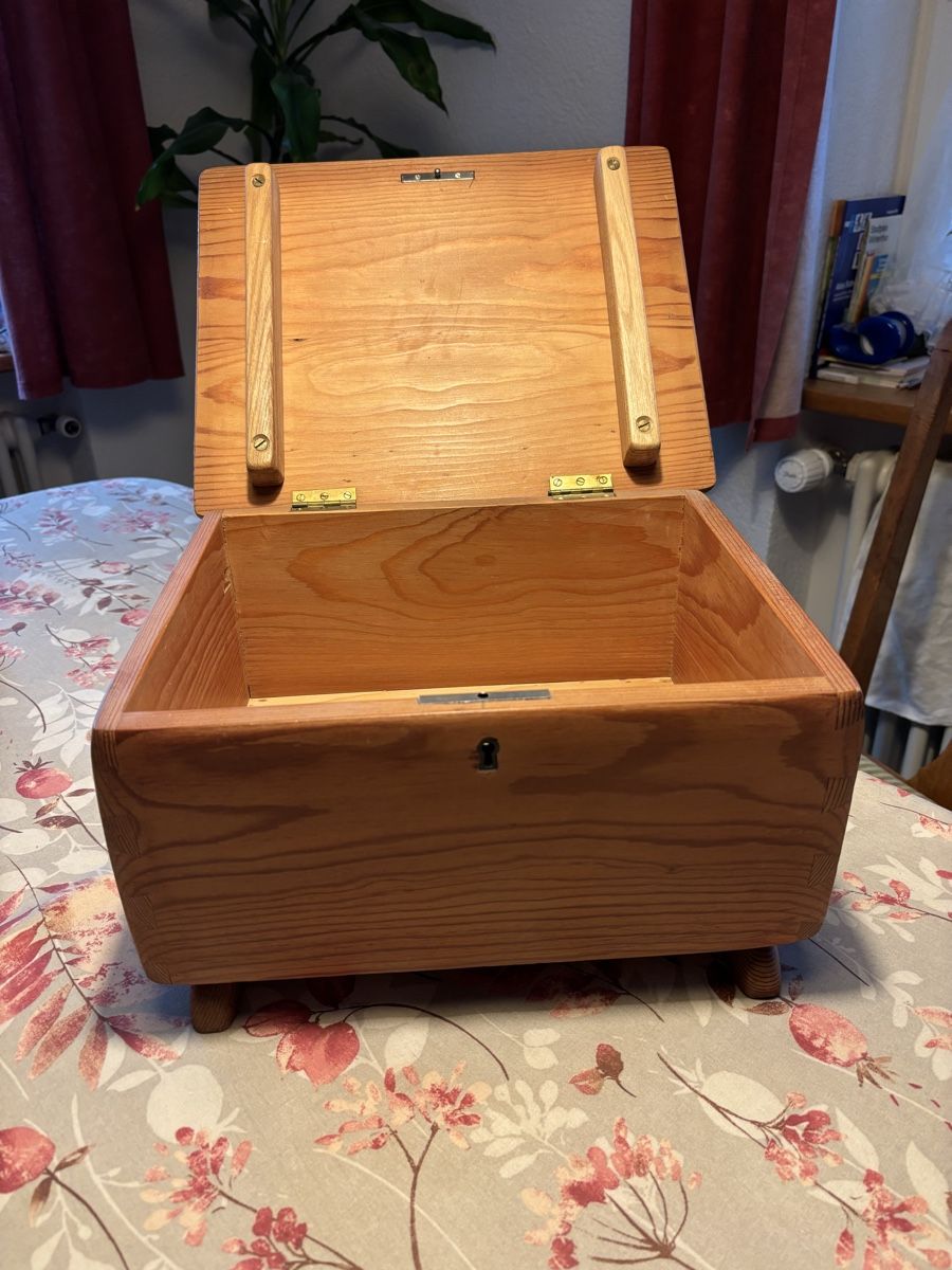 Cassapanche: Massive Holzschatulle – Usato da Winterthur venduto da umu_t9qd 1