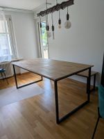 cooler Holztisch mit. passender Bank - super Zustand 