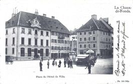 La  Chaux-de-Fonds  -  Place de l'Hôtel de Ville.   (animé)