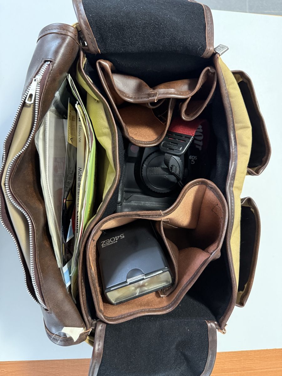 Canon Kamera: Canon EOS 5 + Flash 540EZ + Sac et accessoires – Gebraucht aus Ardon von Momovs99 7