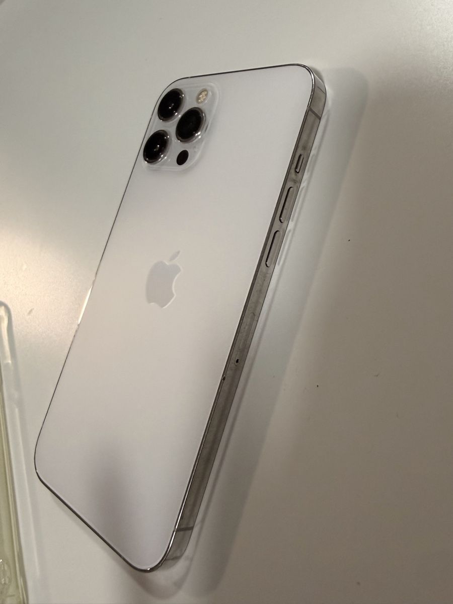 Apple Portables: Apple iPhone 12 Pro MAX Silber – D'occasion à Kägiswil par yal_vg2r 1