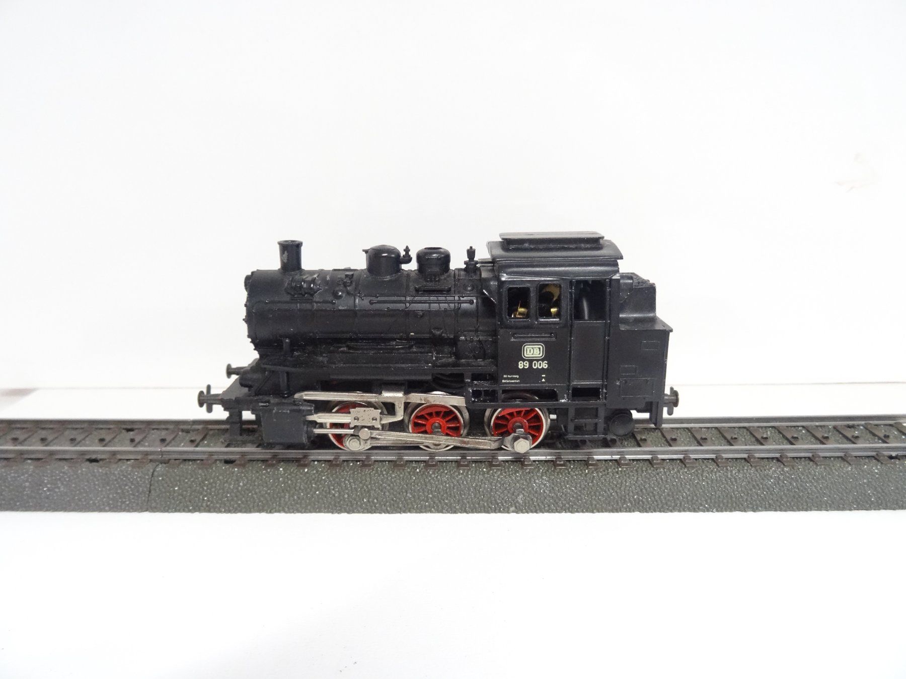 Märklin Modellini di ferrovie: Märklin H0 BR89 006-AR Dampfzug analog – Usato da Hochdorf venduto da Teger02 4