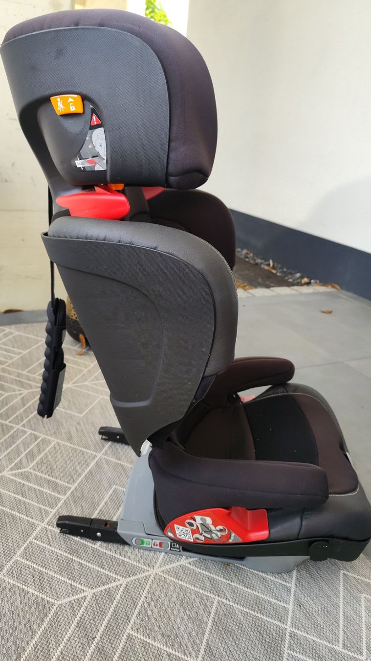 Chicco Sièges auto: Siège enfant isofix CHICCO – D'occasion à Coeuve par salsa011 1