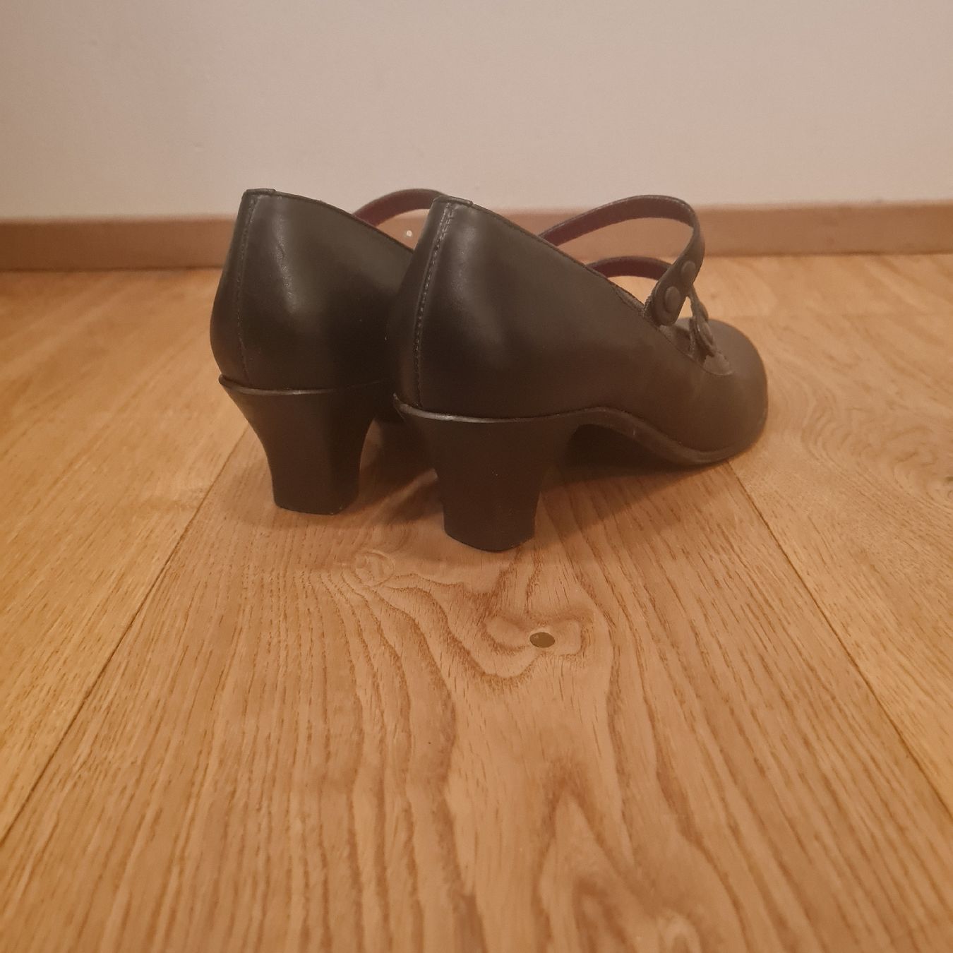 Scarpe da donna: Vabeene Pumps, neuwertig, Gr 39 – Nuovo (secondo la descrizione) da Uster venduto da trilio 2