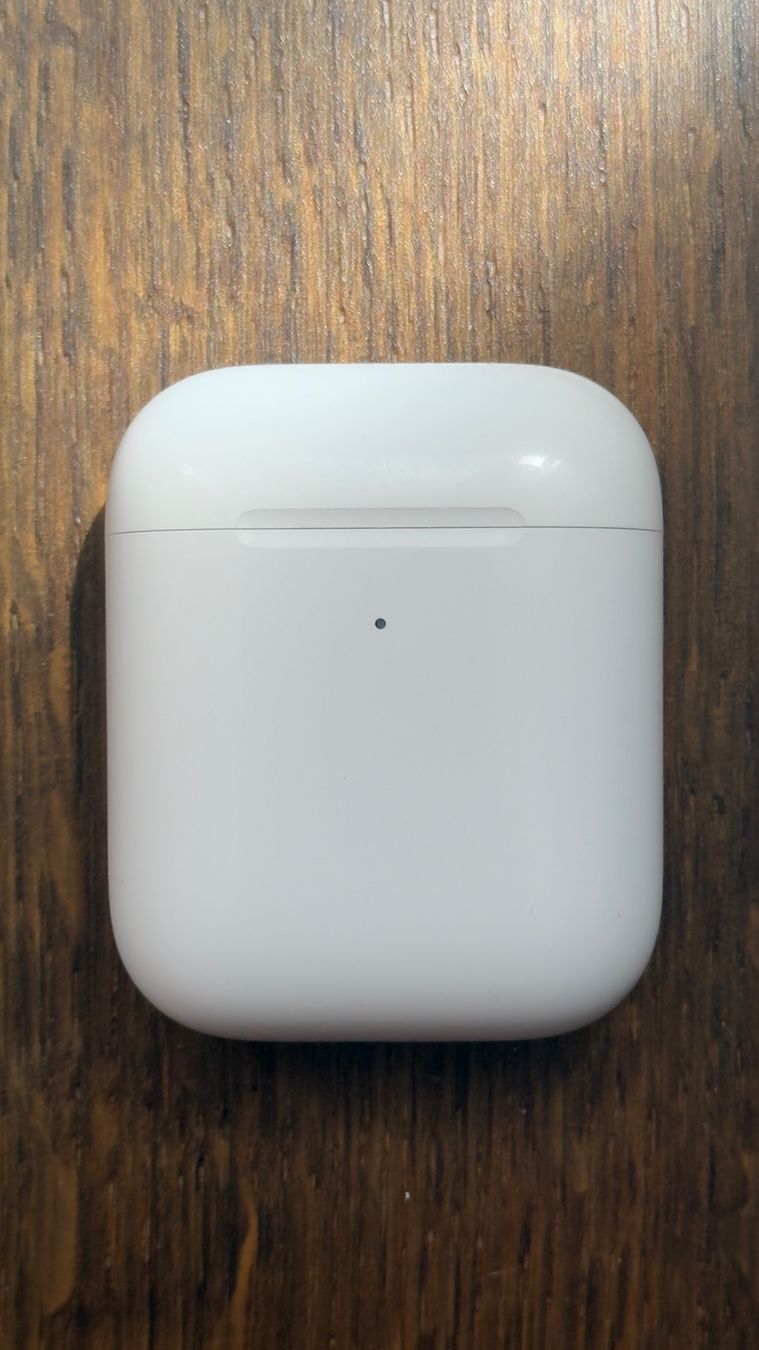 Apple Caricabatterie: Original Apple AirPods Wireless Charging Case | Neu geöffnet – Nuovo (secondo la descrizione) da Bern venduto da n9j_ptl6 3