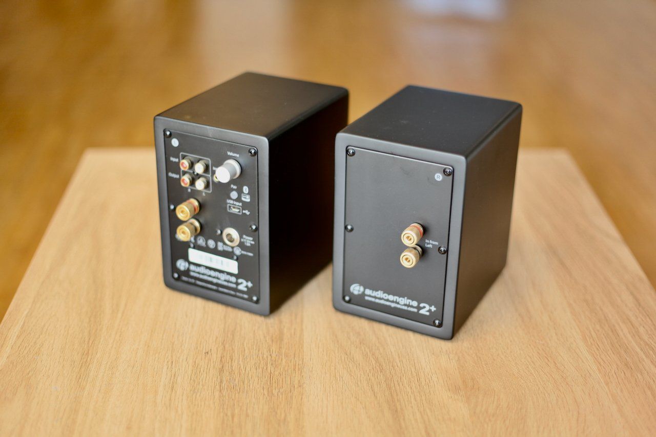 Audioengine Casse acustiche: Audioengine A2+ Wireless Regallautsprecher Schwarz – Usato da Zürich venduto da psoluch 1