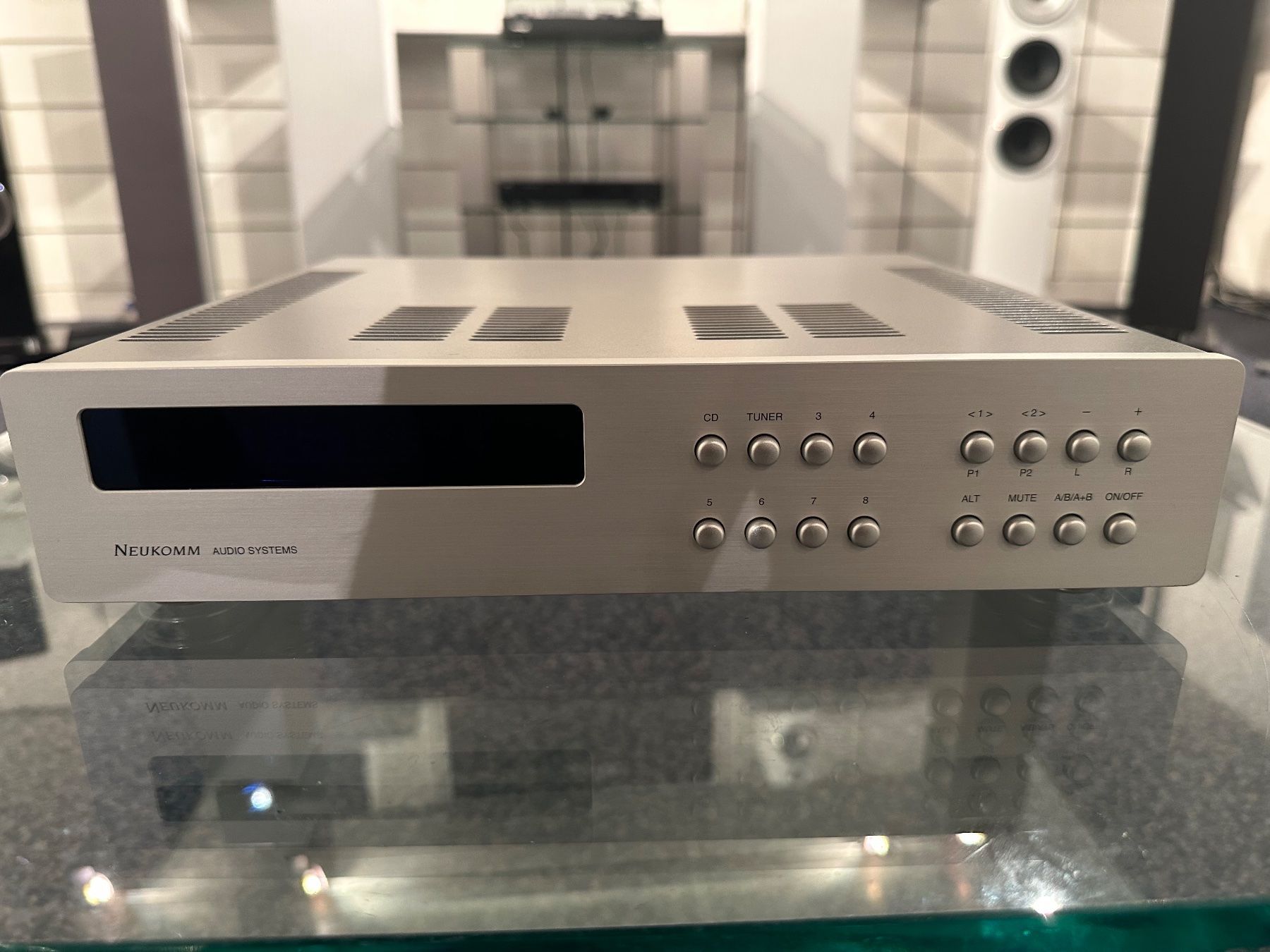 Neukomm Verstärker: Neukomm Audio System – Gebraucht aus Aarau von Bollaar 3