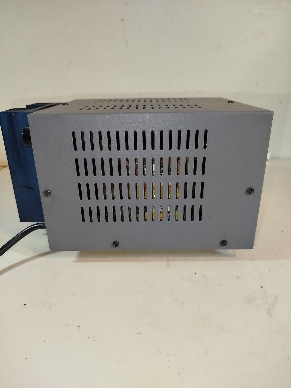 Alimentazione elettrica: Techtron stabilisiertes Netzgerät - SP 6015(em25) – Usato da Künten venduto da Schnaepplihuus 2