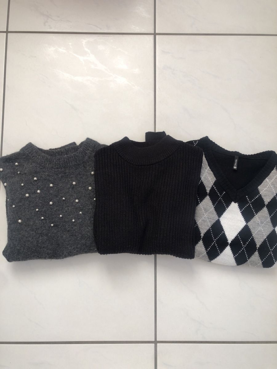 Maglioni & Felpe: 3er Set Damenpullover, verschiedene Modelle – Usato da Siebnen venduto da Rowiron