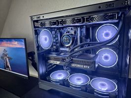 PC Gaming High-End: RTX 5080 OC + Ryzen 7 7800X3D 32GB RAM