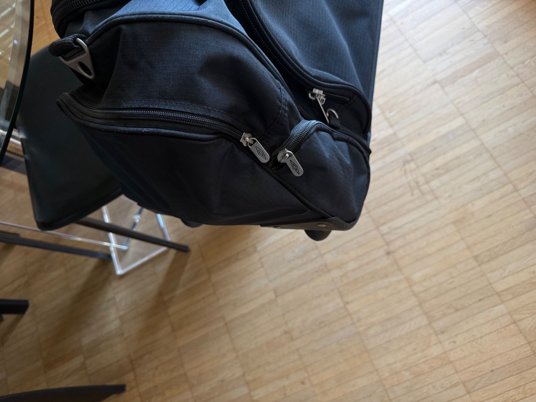 Borse: Reisetasche schwarz mit Rollen s. Masse – Usato da Dällikon venduto da dahi1 2