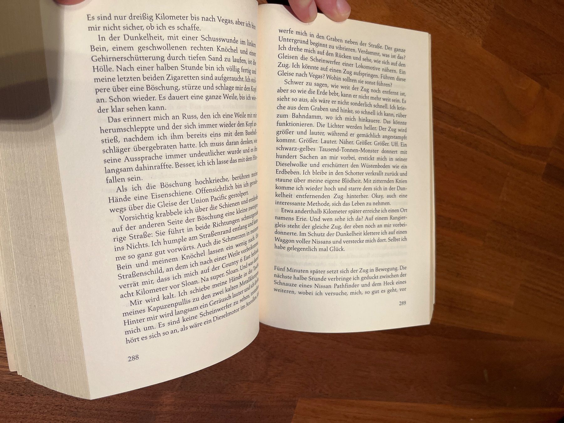 Libri: Buch Der Gejagte Huston – Usato da Andelfingen venduto da estark 3