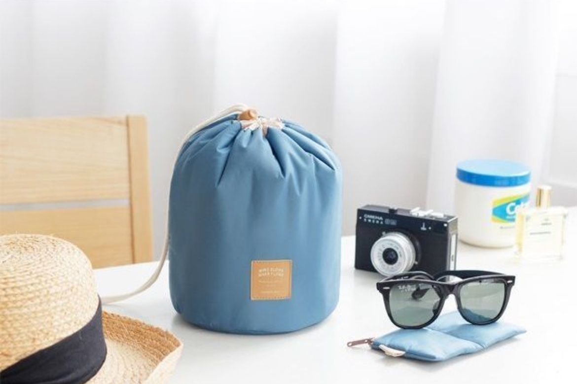 Kosmetikkoffer: Reise Kosmetiktasche in Blau - Evorest Bag – Gebraucht aus Rheineck von cha_p9qy 8