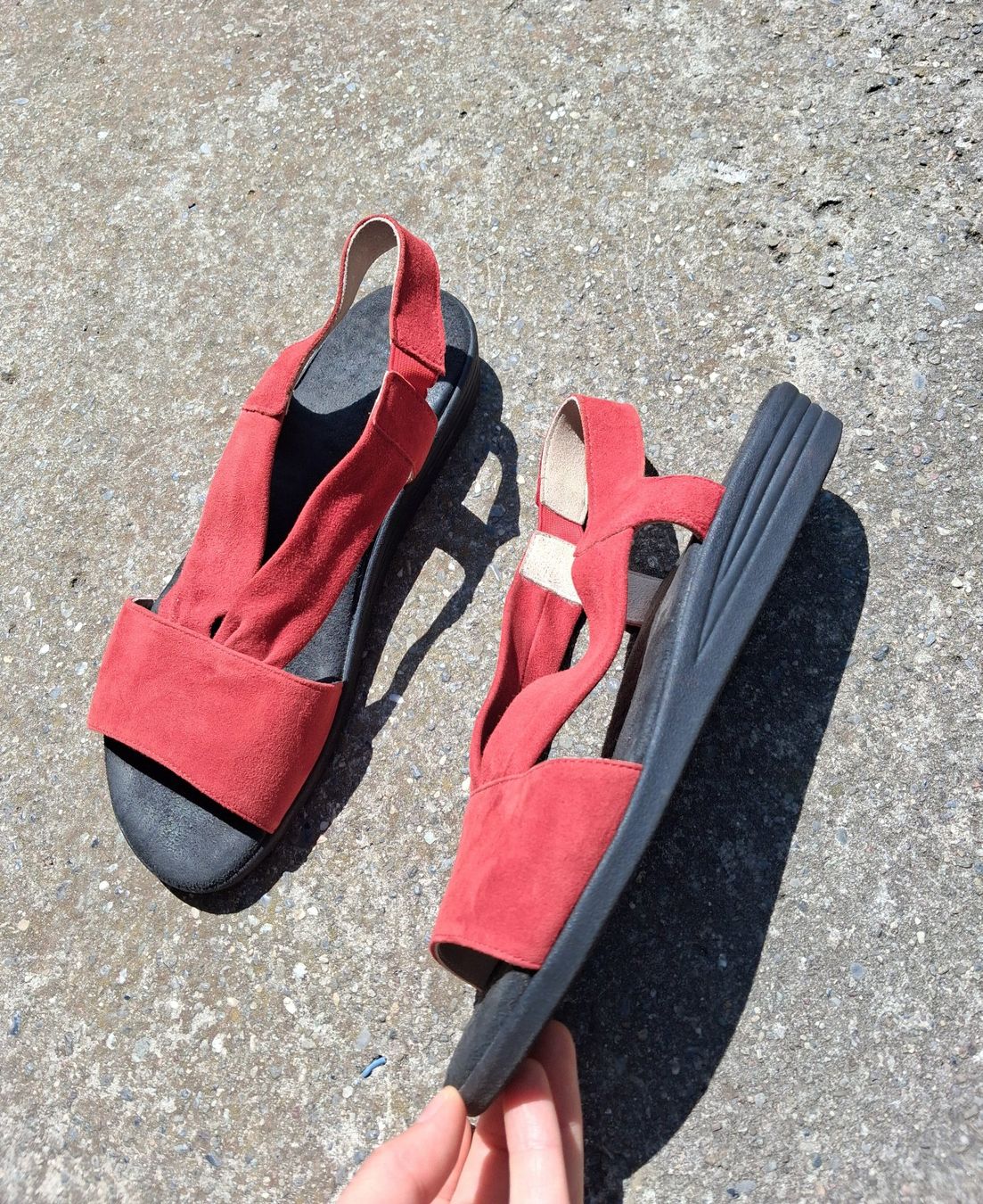 Helvesko Damenschuhe: Sandaletten Leder, rot Gr. 38, HELVESKO – Gebraucht aus Wald ZH von e8e 2