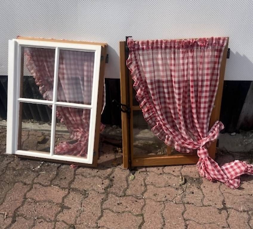 Fenster: Alte Fenster als Dekoobjekt – Gebraucht aus Lyss von Zwei_kind