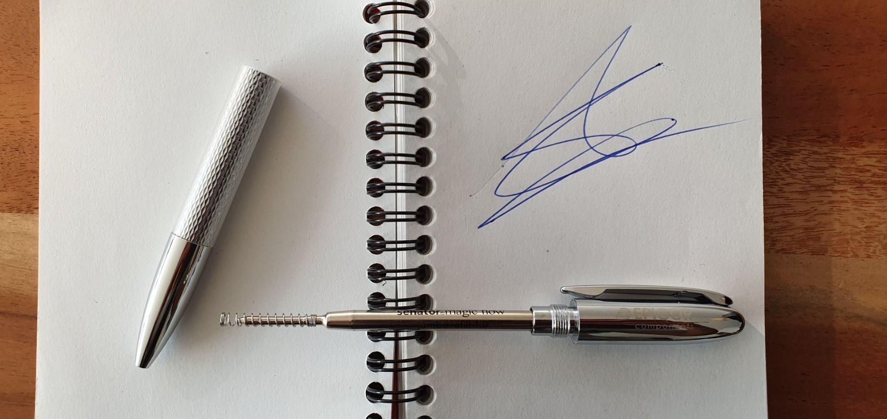 Caran D'Ache Penna & Evidenziatori: Senator Extramoredinary Edition Roller Kugelschreiber neu. – Nuovo e nell'imballaggio originale da Zürich venduto da Leica.C89 7