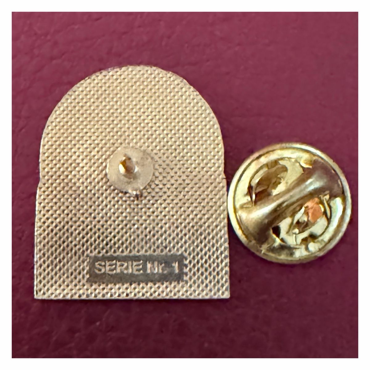 Placchette & Badge: Vintage-Pin - Roland Murten AG – Nuovo (secondo la descrizione) da Schlieren venduto da RoPue 1