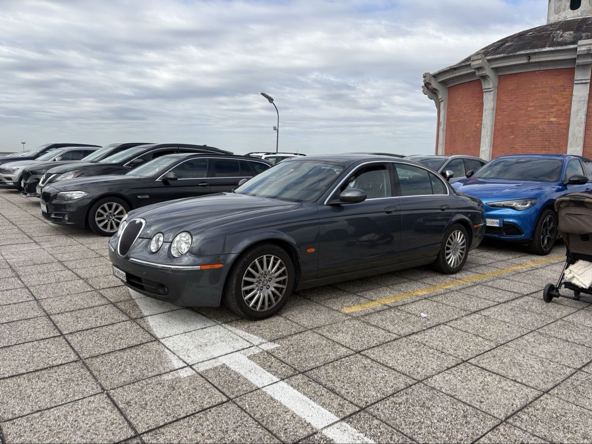 Jaguar Automobili: Jaguar S Type 3.0 – Usato da Mettmenstetten venduto da shv_586n 4