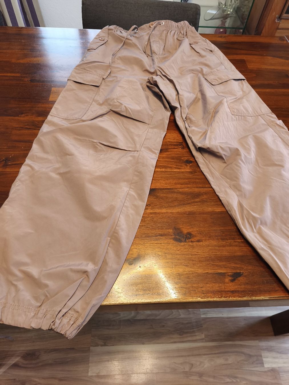 Bershka Pantaloni: Mädchenhose, Braun, Bershka, Grösse S – Usato da Wohlen AG venduto da art_9qvl