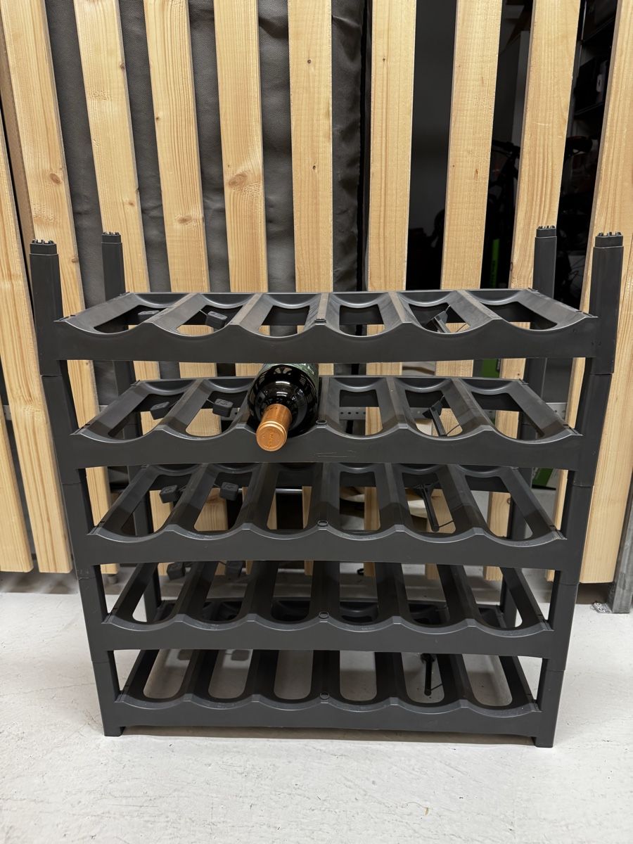 Regale: Weinregal 30 Flaschen – Gebraucht aus Zürich von oeschger95