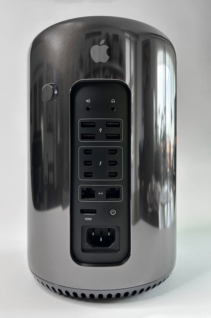 Mac Pro 2013 3.0 GHz 8-Core Intel Xeon - 32GB RAM - 1T SSD