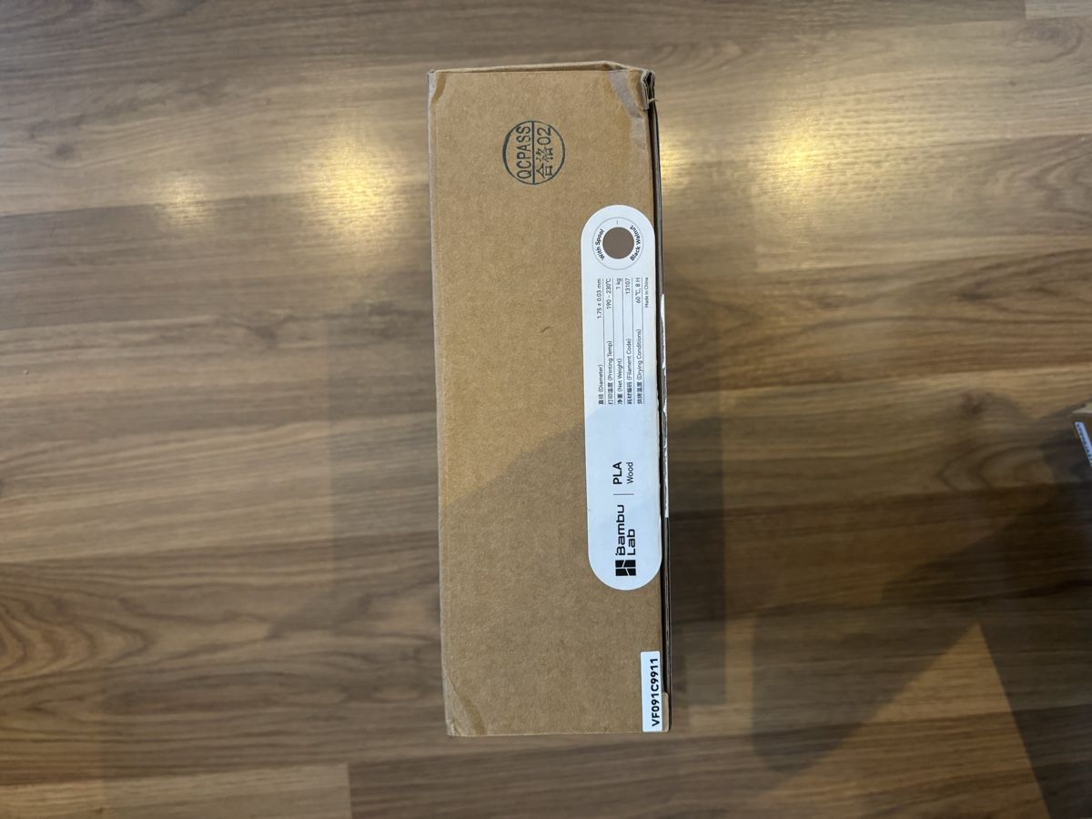 Bambu Lab Stampanti 3D: Neu Bambu Lab PLA Filament Wood, OVP – Nuovo e nell'imballaggio originale da Niederbuchsiten venduto da tim.0507